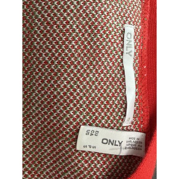 ASOS Only Crop Knit Strawberry Fruit Cardigan Sweater Shrug Coquette Girly SMALL - Picture 3 of 4